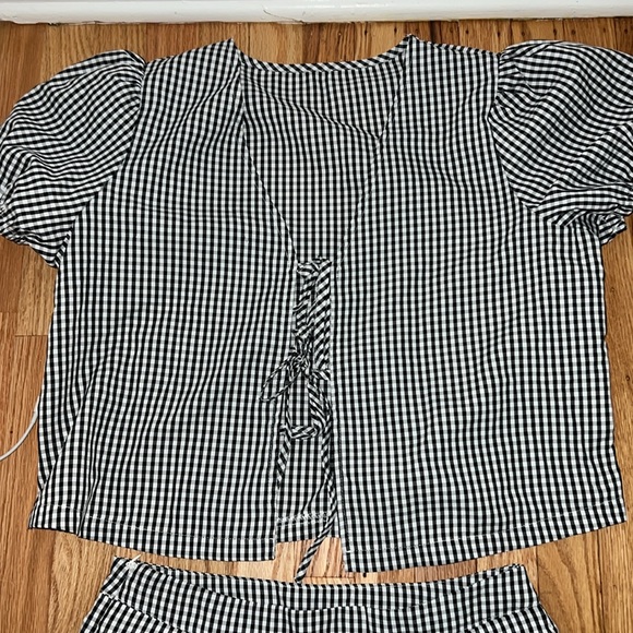 Shorts set - Picture 3 of 4